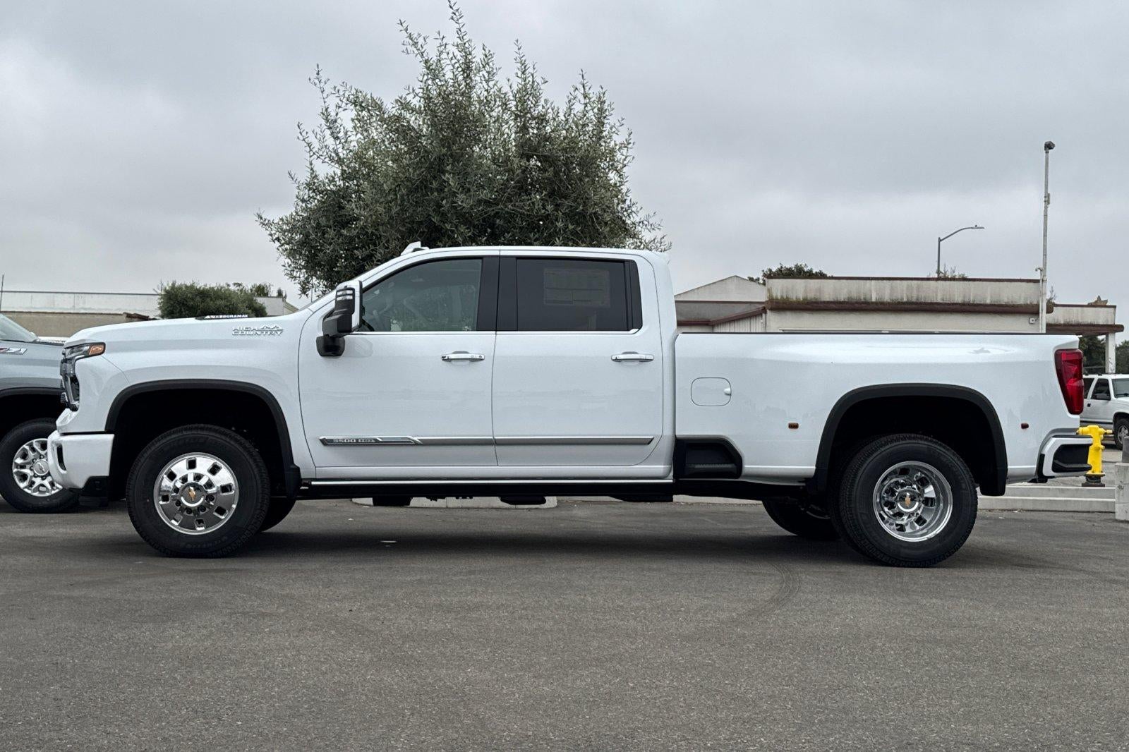2026 Chevrolet Silverado 3500 HD High Country DRW