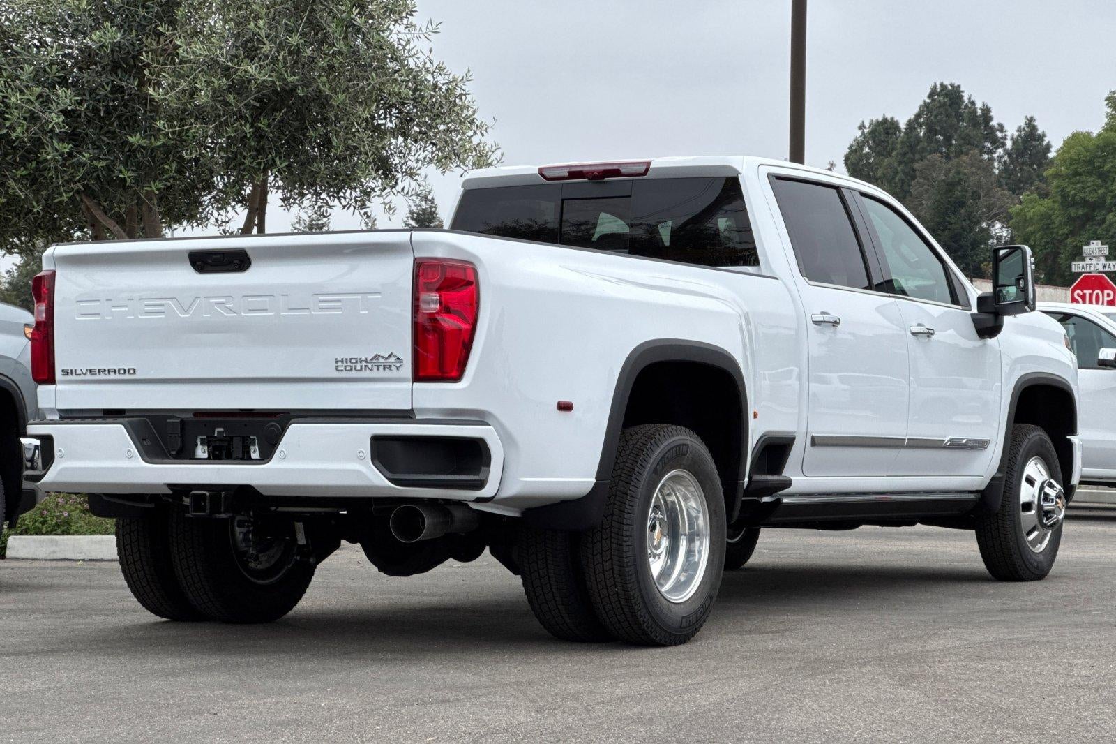 2026 Chevrolet Silverado 3500 HD High Country DRW