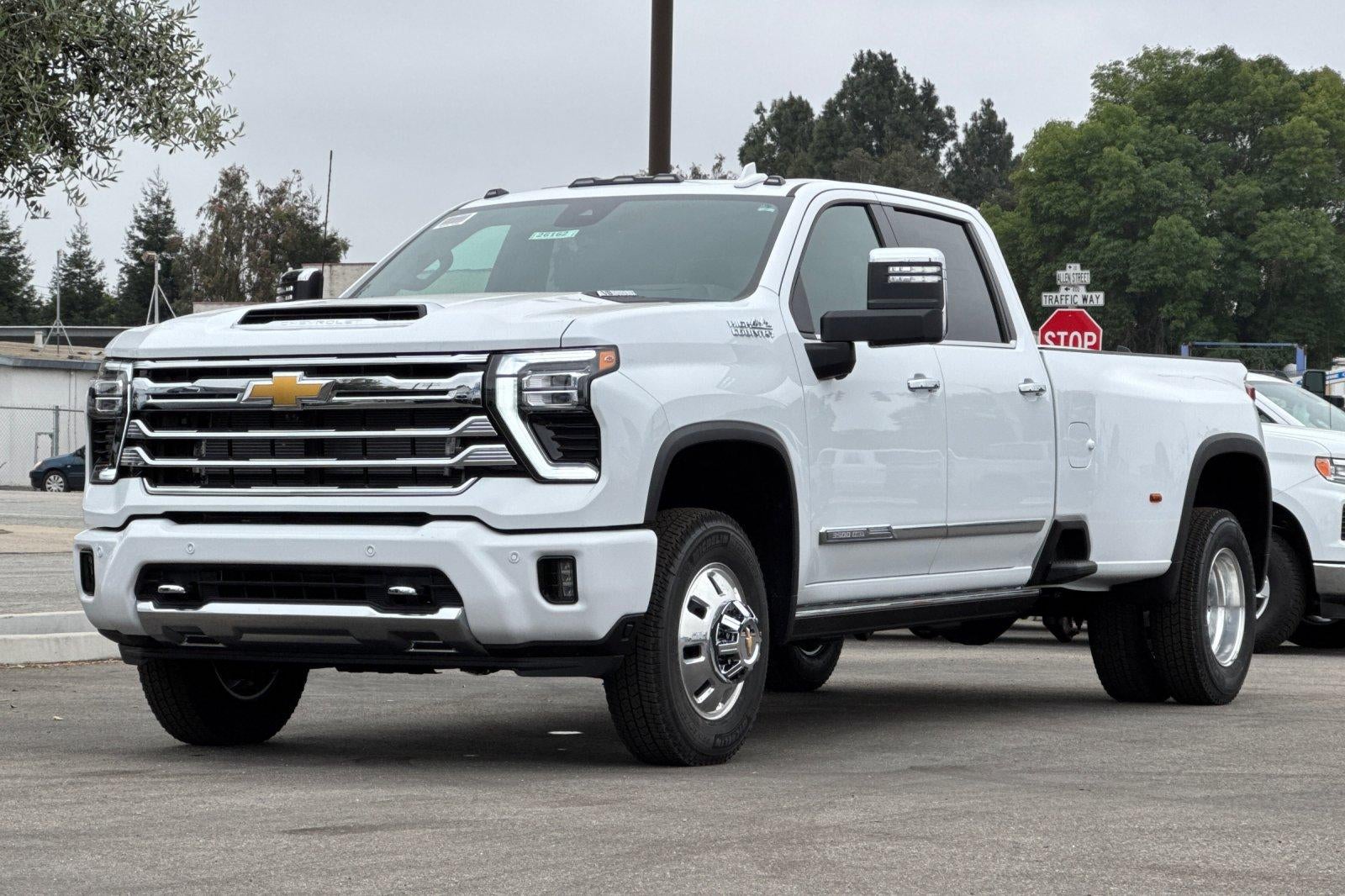 2026 Chevrolet Silverado 3500 HD High Country DRW