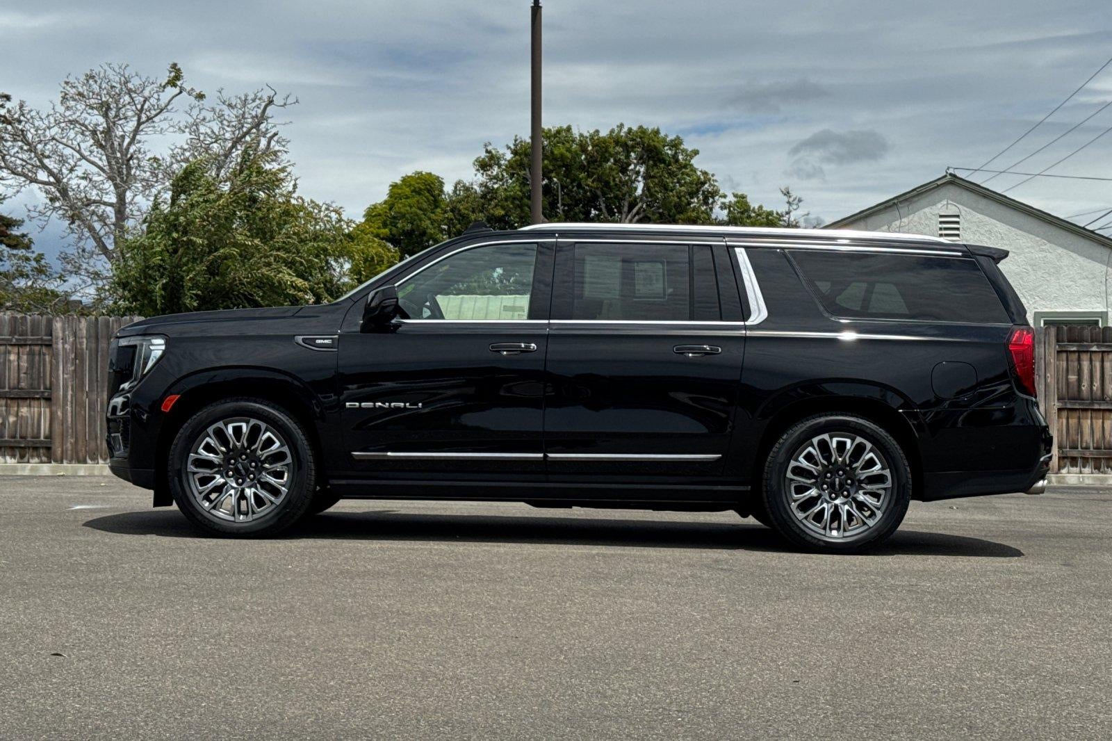2024 GMC Yukon XL Denali Ultimate