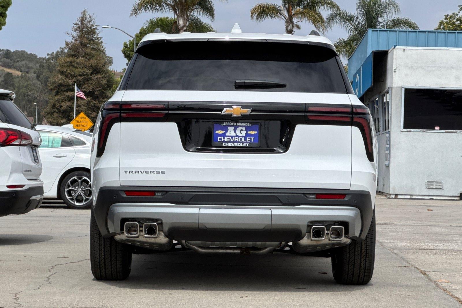 2027 Chevrolet Traverse LT