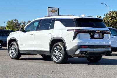 2025 Chevrolet Traverse LT