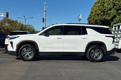 2025 Chevrolet Traverse LT