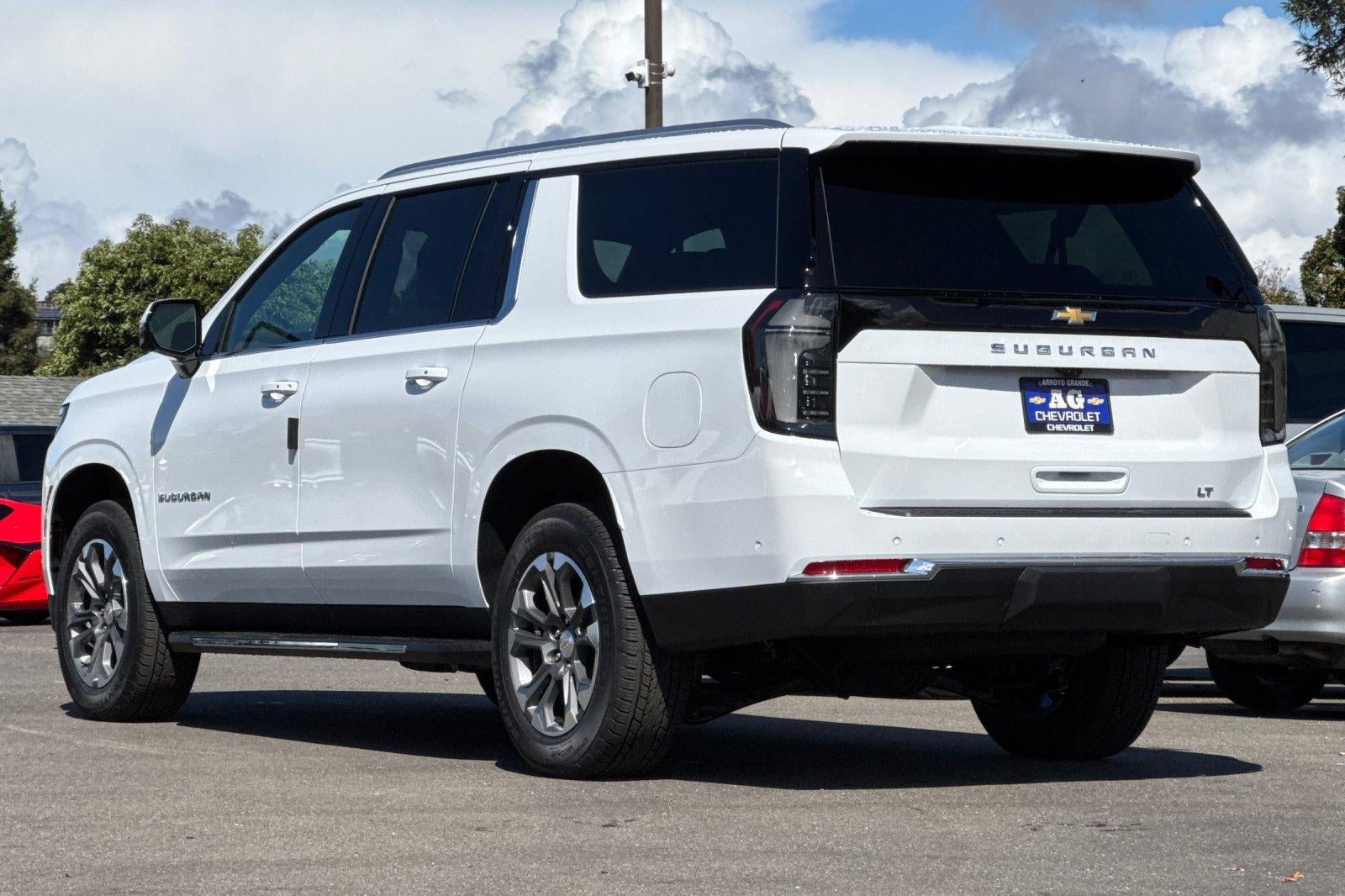 2026 Chevrolet Suburban LT