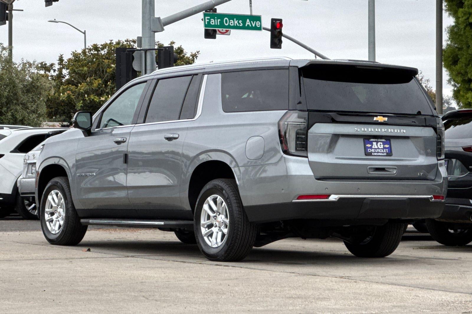 2026 Chevrolet Suburban LT
