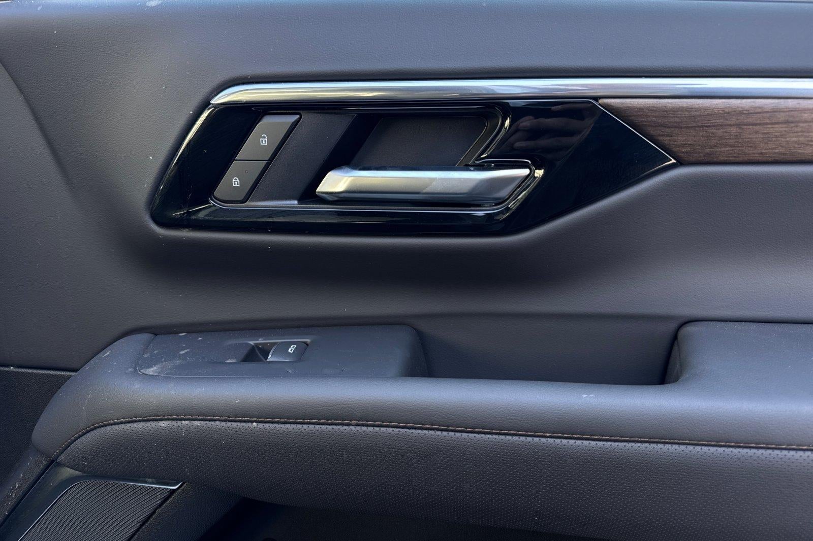 2025 Chevrolet Suburban High Country