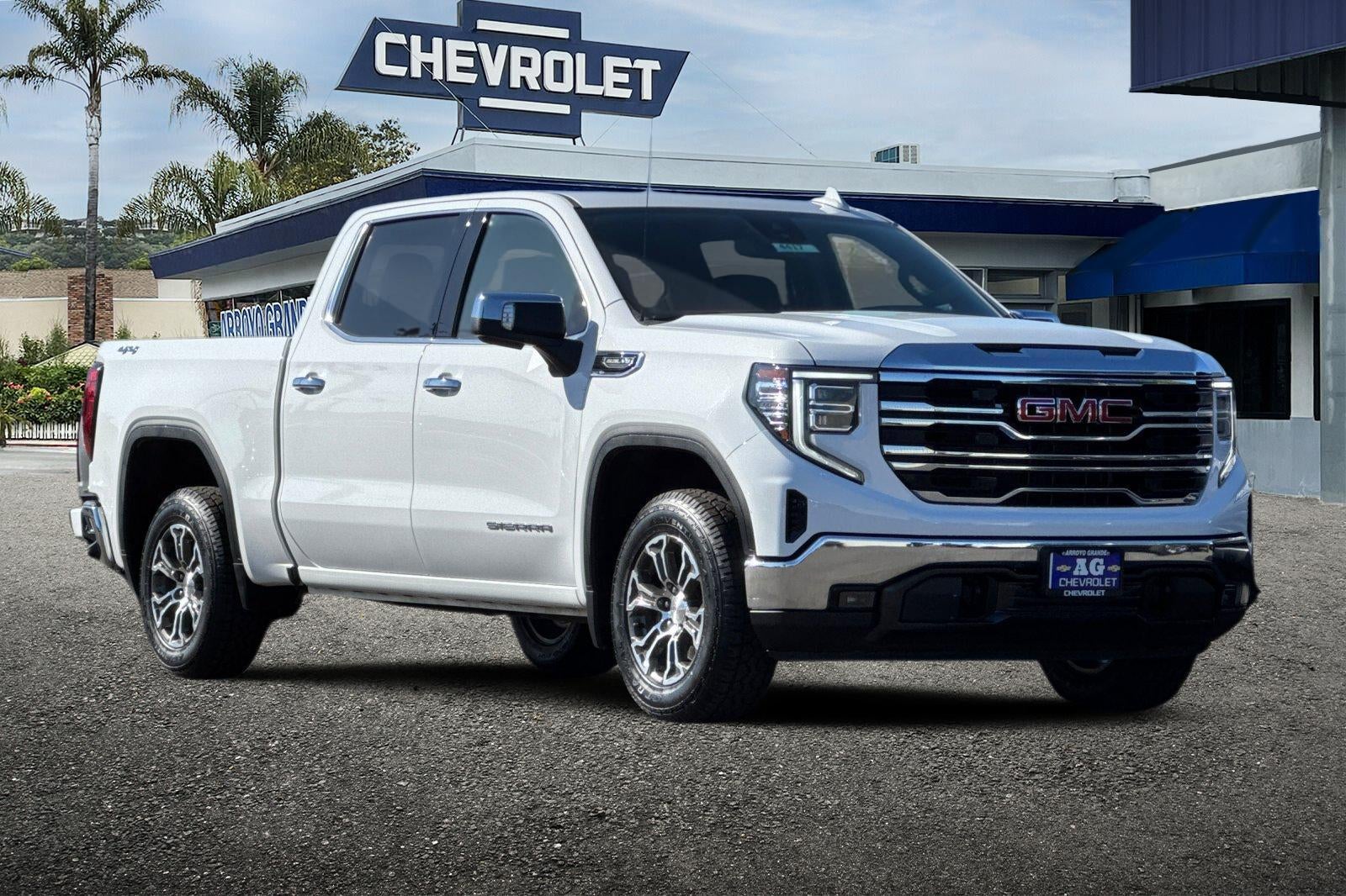 2025 GMC Sierra 1500 SLT