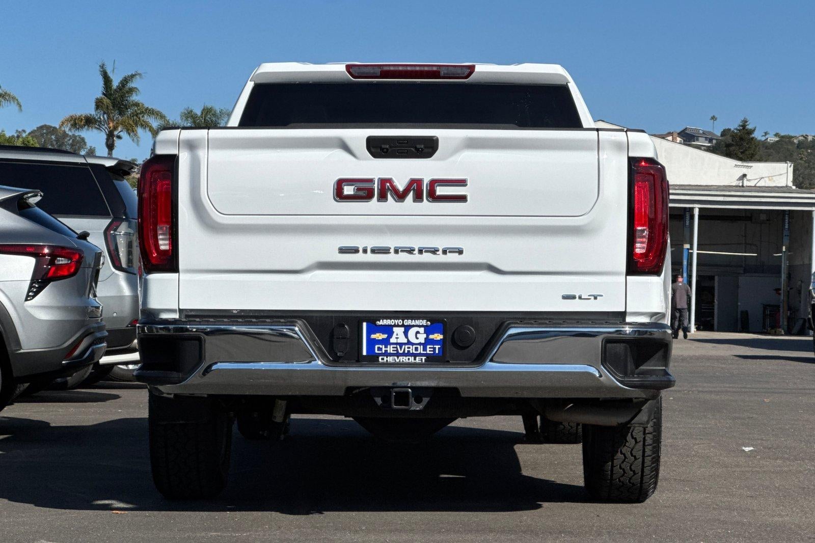 2025 GMC Sierra 1500 SLT