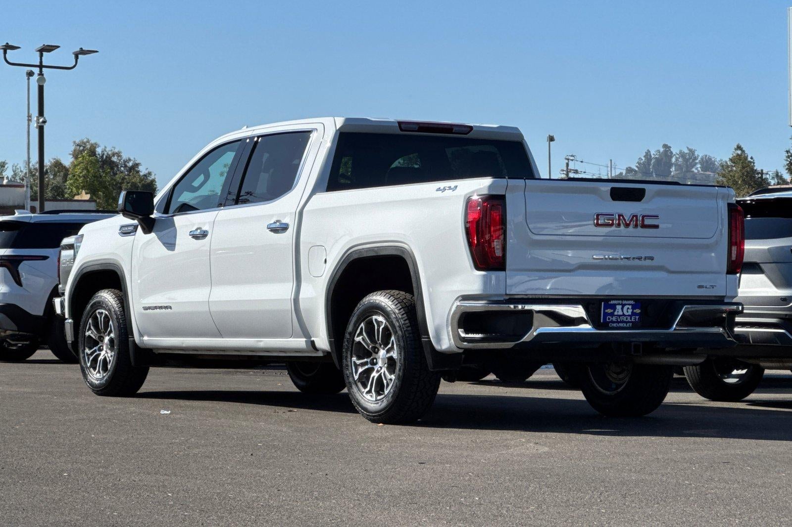 2025 GMC Sierra 1500 SLT