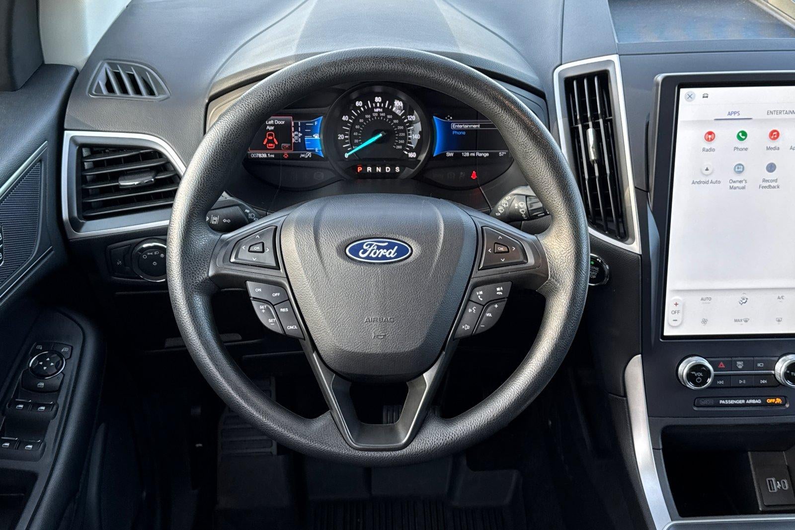 2022 Ford Edge SE