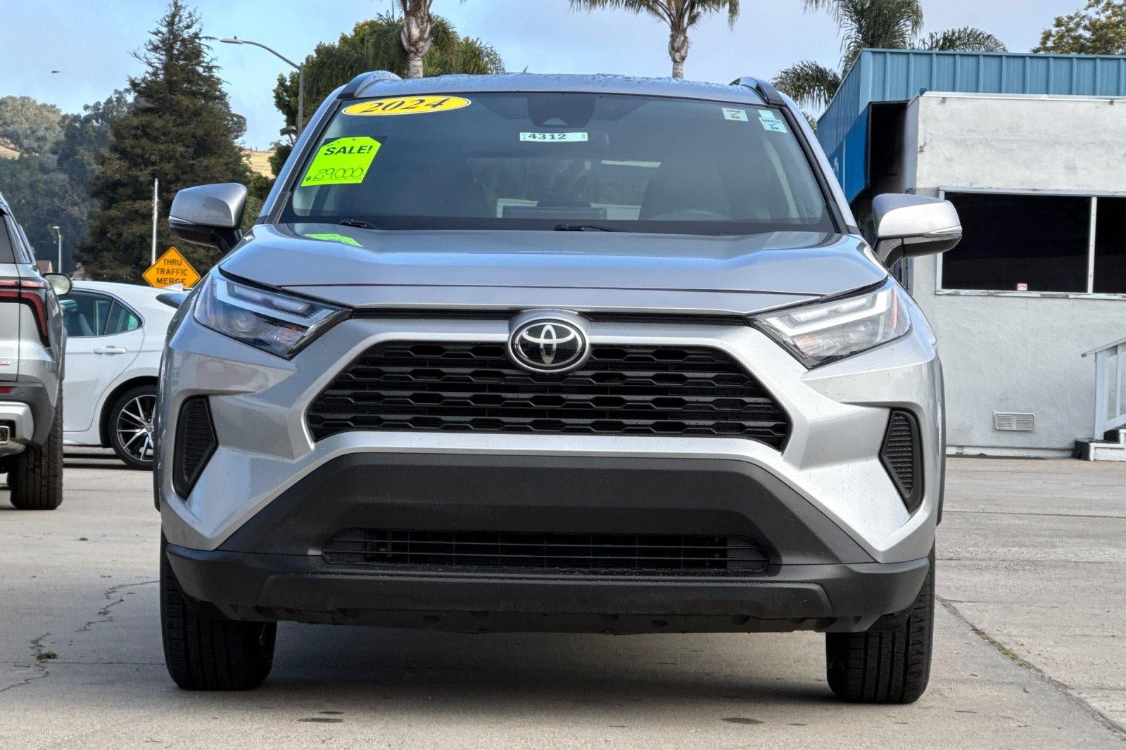 2024 Toyota RAV4 XLE