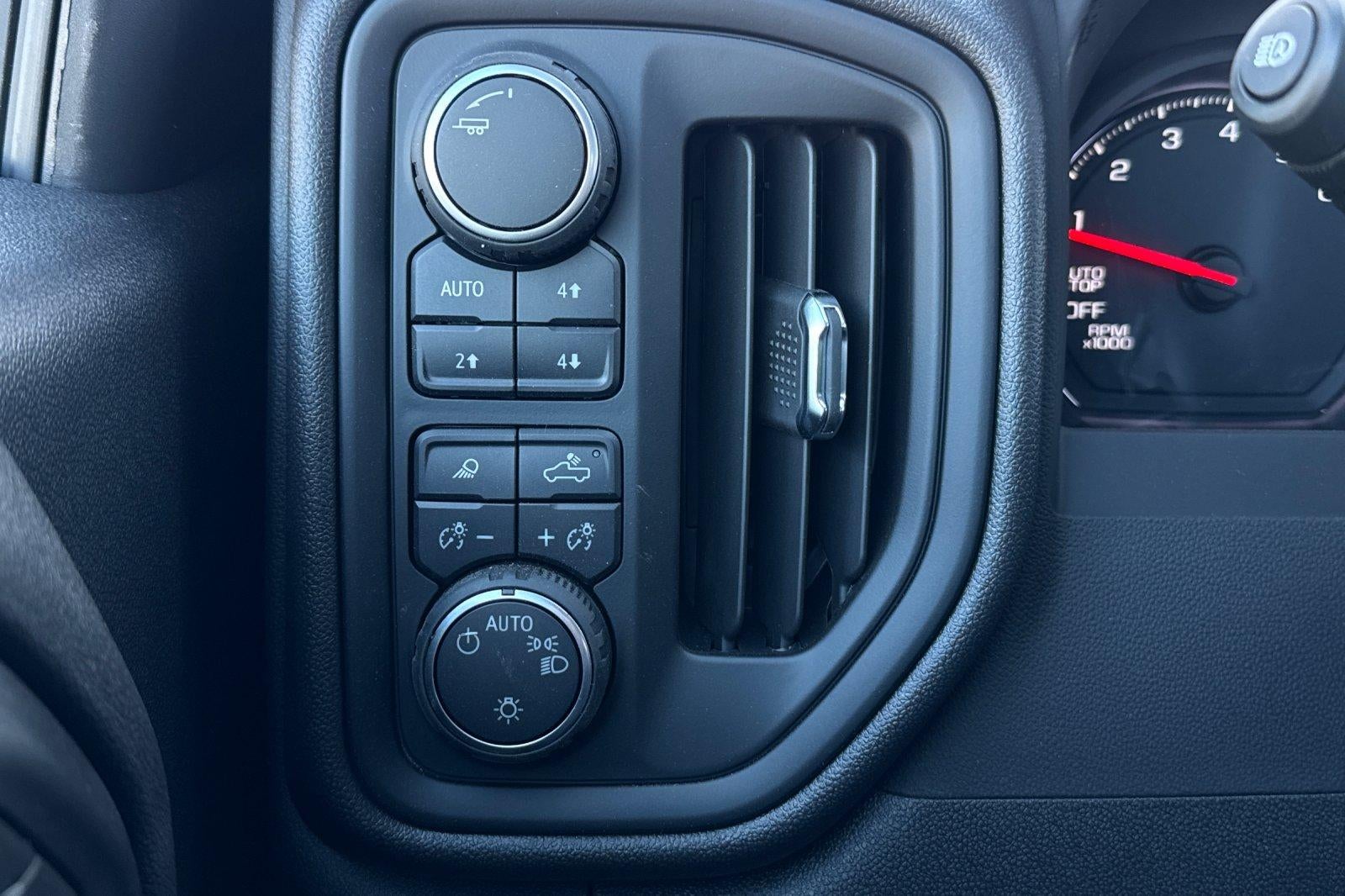 2025 Chevrolet Silverado 1500 WT