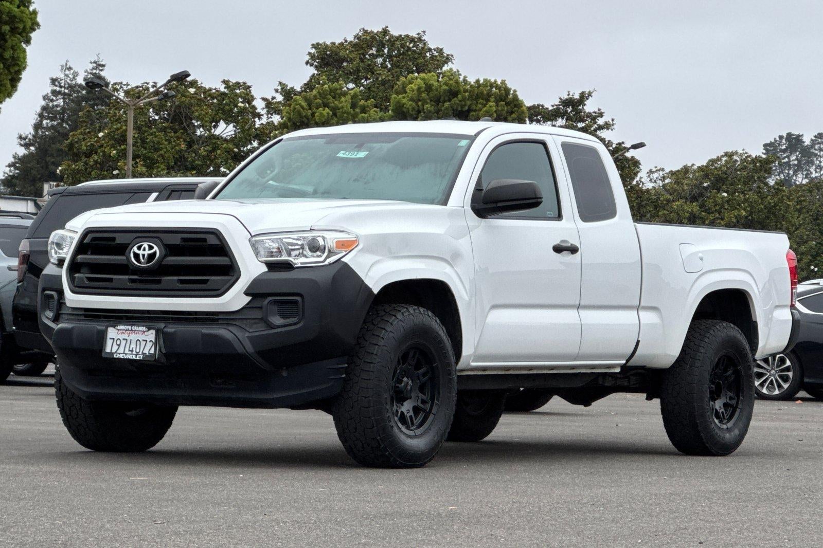 2017 Toyota Tacoma SR