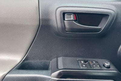 2017 Toyota Tacoma SR