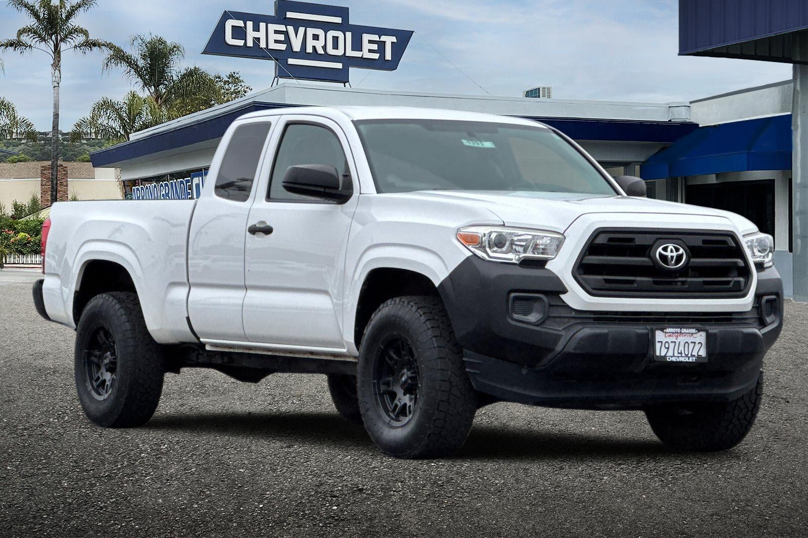 2017 Toyota Tacoma SR