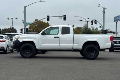 2017 Toyota Tacoma SR
