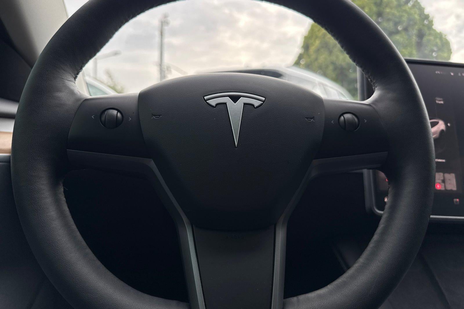 2023 Tesla Model 3 Base