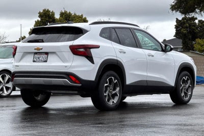 2025 Chevrolet Trax LT